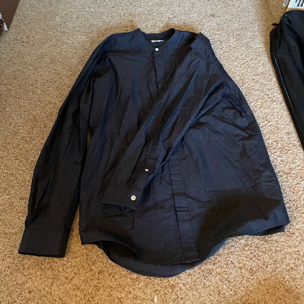 Frank + Oak Men’s Collarless Navy and White Striped Large Button-Up Shirt